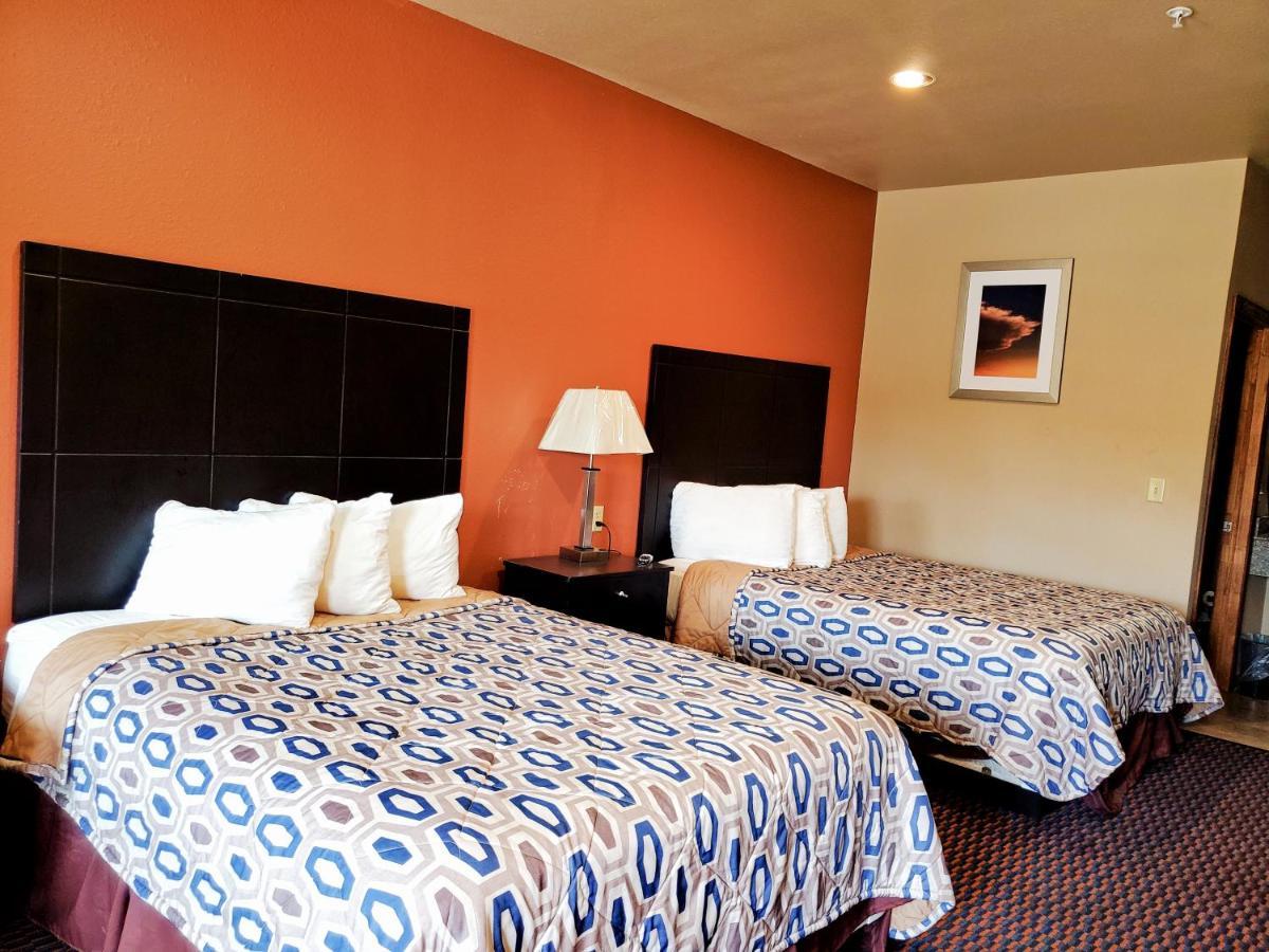 Atria Inn & Suites By Oyo, Jourdanton, Tx Exterior photo